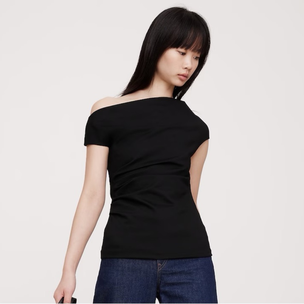 NWT! Banana Republic Black Everywhere Ponte One-Shoulder Top - Size Small 🌅2️⃣
